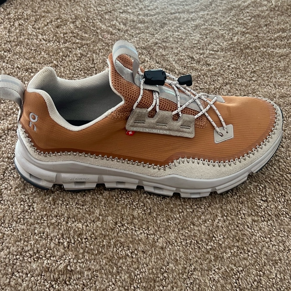 On Running Cloudaway Sneakers - size 7 - lightly worn!